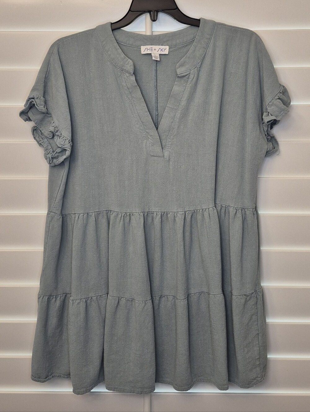 She + Sky Soft Sage Green Ruffle Sleeve Tiered Tunic Sz Large - Picture 1 of 4
